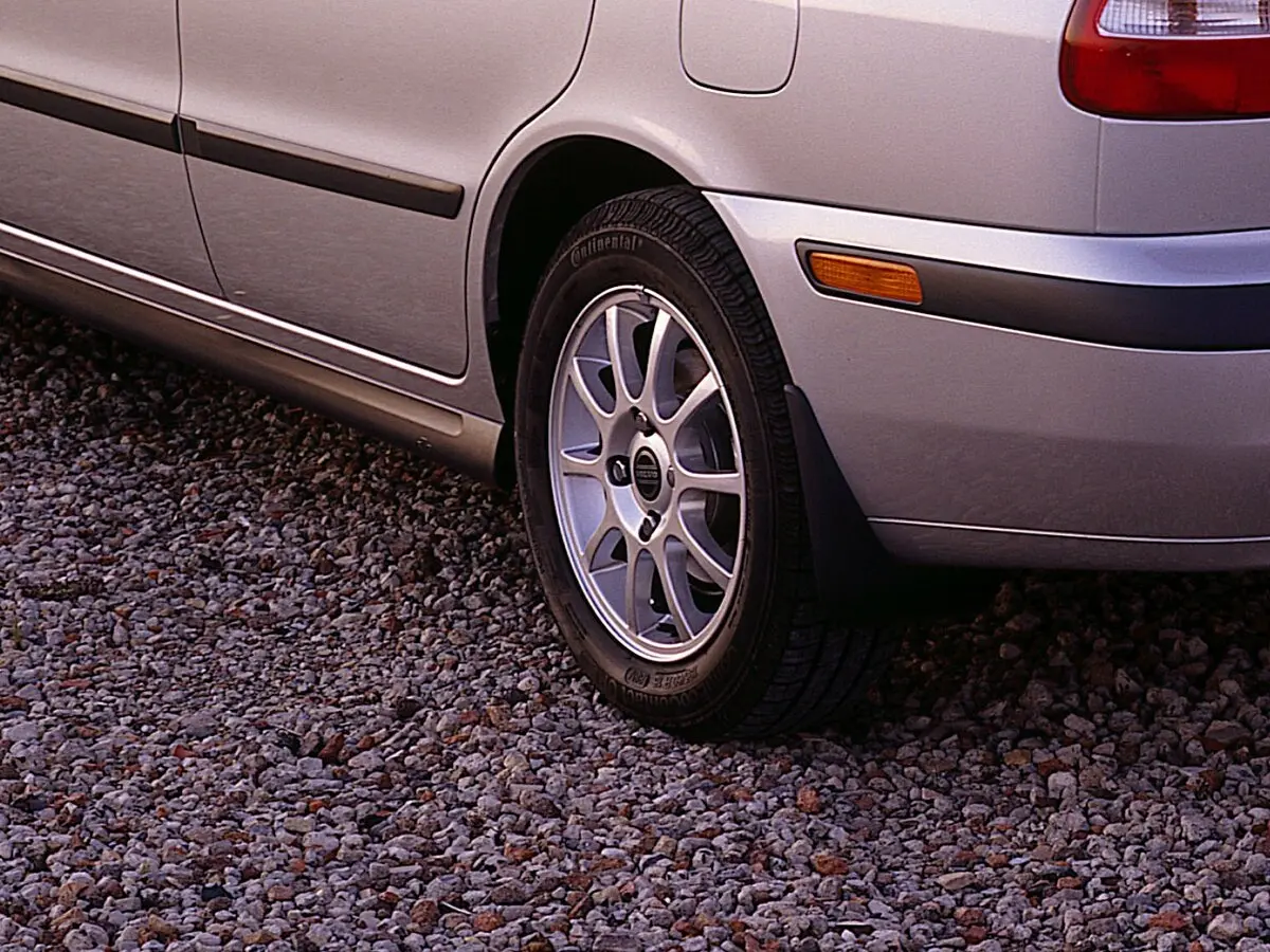 Volvo S40 I Рестайлинг Седан — сүрөт 14