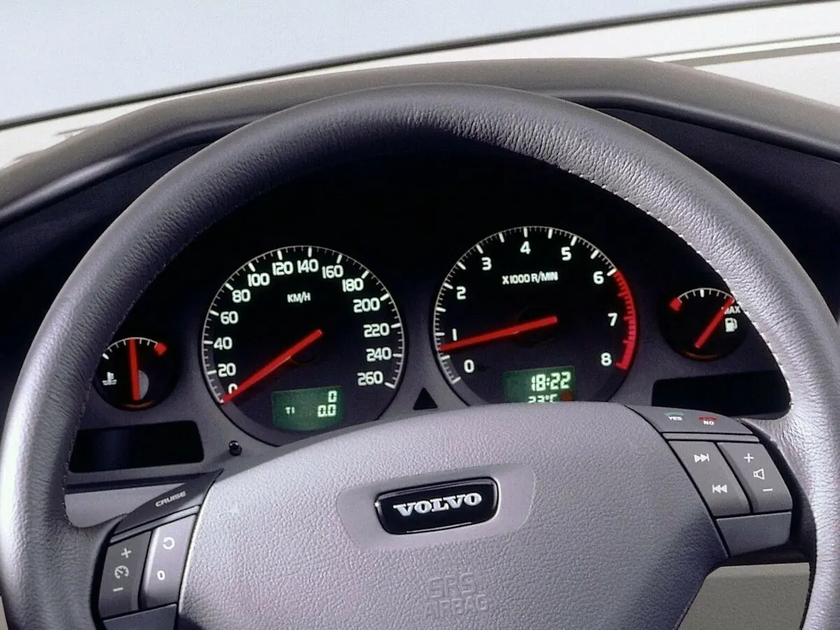 Volvo S60 I Седан — сүрөт 8