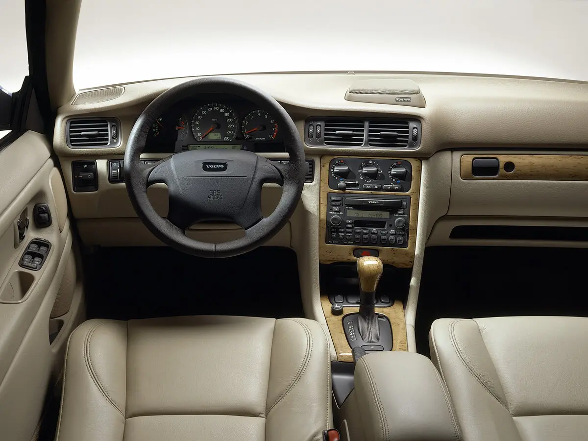 Volvo C70 I Кабриолет — photo 6