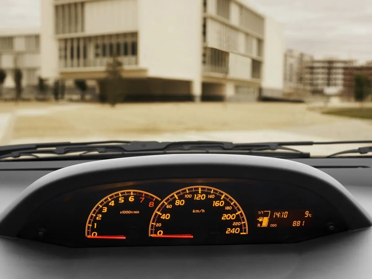 Toyota Yaris II Рестайлинг Хэтчбек 5 дв. — сүрөт 8