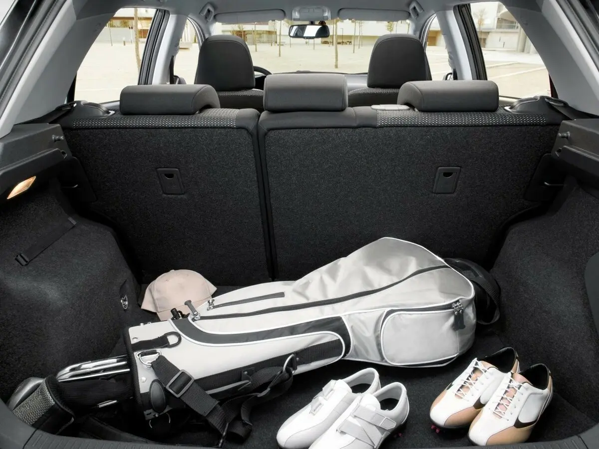 Toyota Auris I Рестайлинг Хэтчбек 5 дв. — сүрөт 11