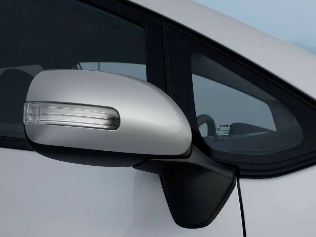 Toyota Auris I Рестайлинг Хэтчбек 5 дв. — сүрөт 12