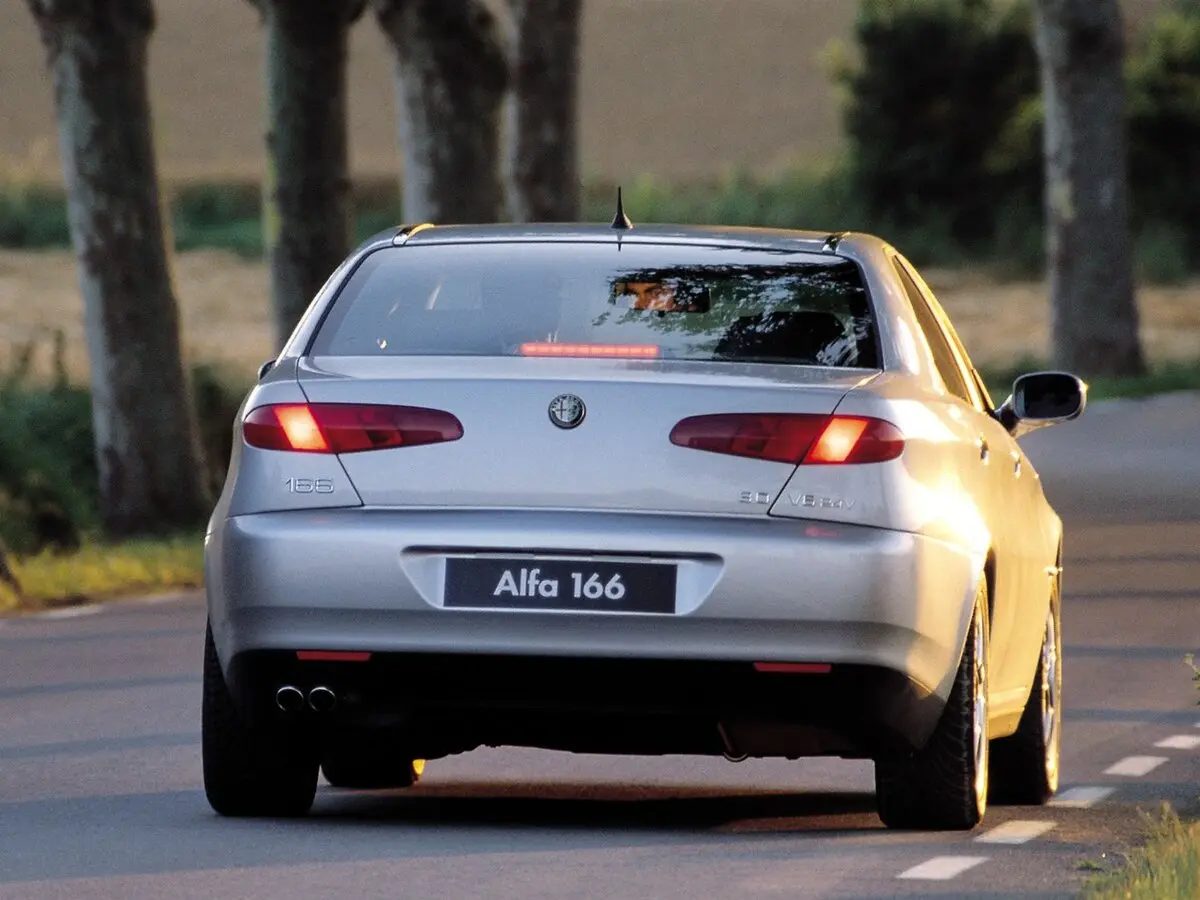 Alfa Romeo 166 I Седан — сүрөт 4