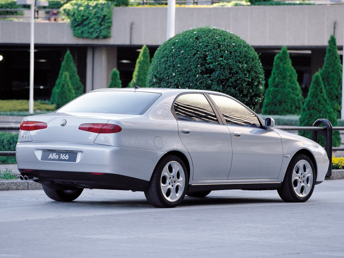 Alfa Romeo 166 I Седан