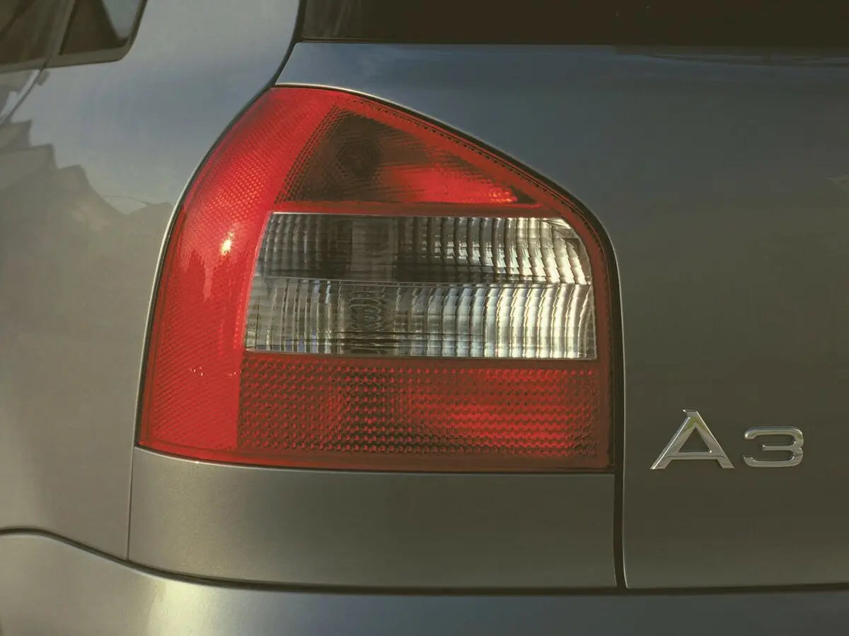 Audi A3 I (8L) Рестайлинг Хэтчбек 3 дв. — сүрөт 8