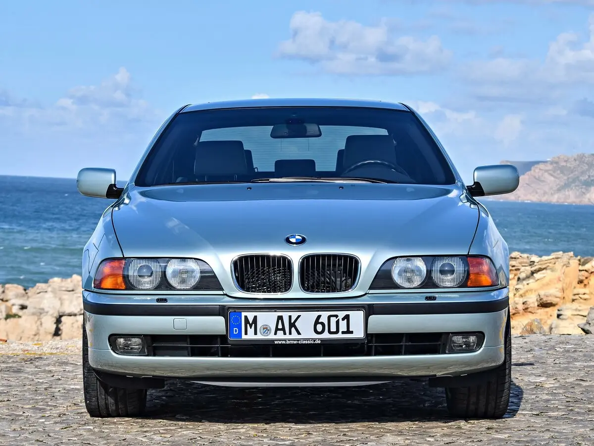 BMW 5 серии IV (E39) Седан — photo 3