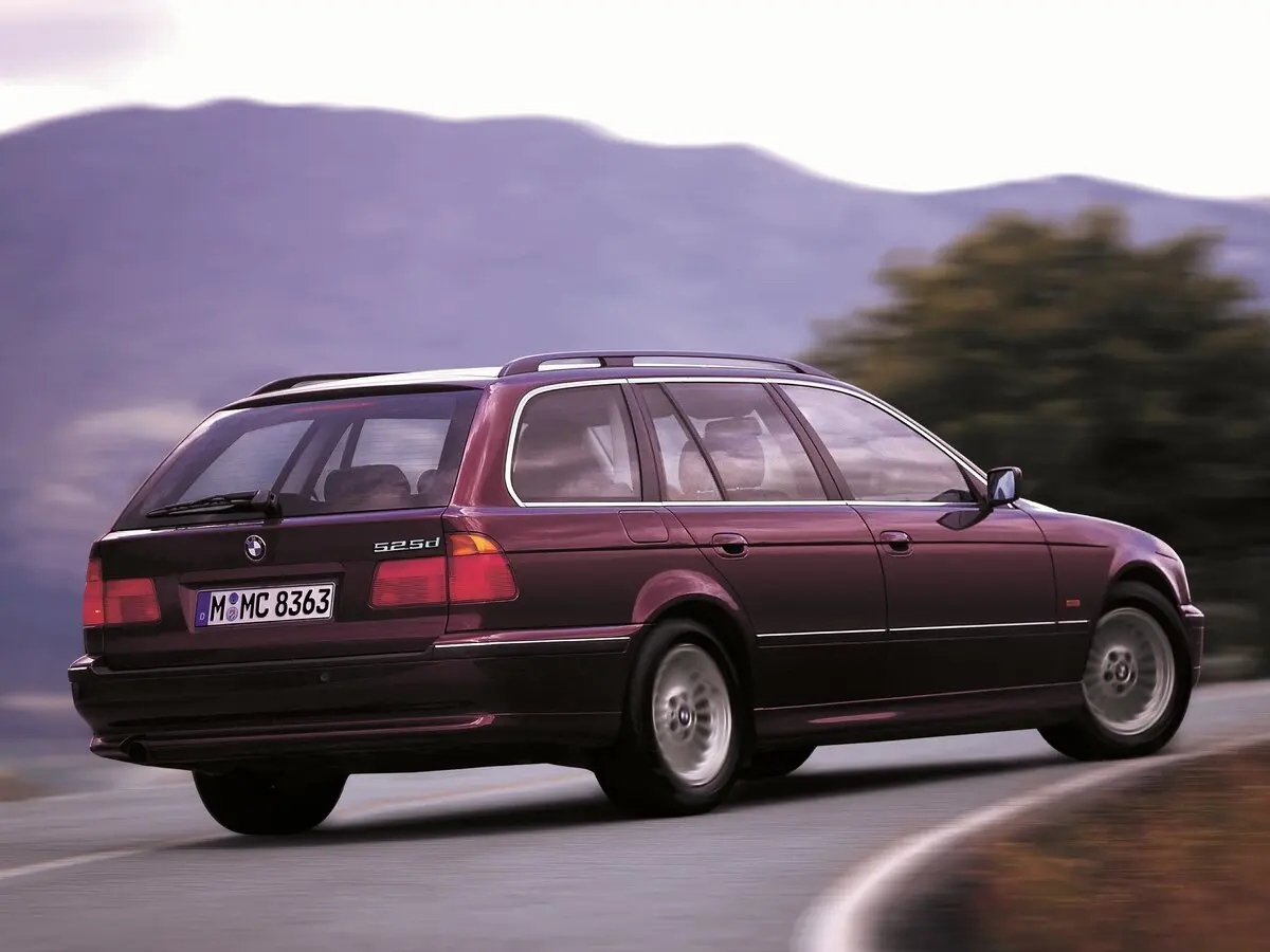 BMW 5 серии IV (E39) Рестайлинг Универсал 5 дв. — фото 4