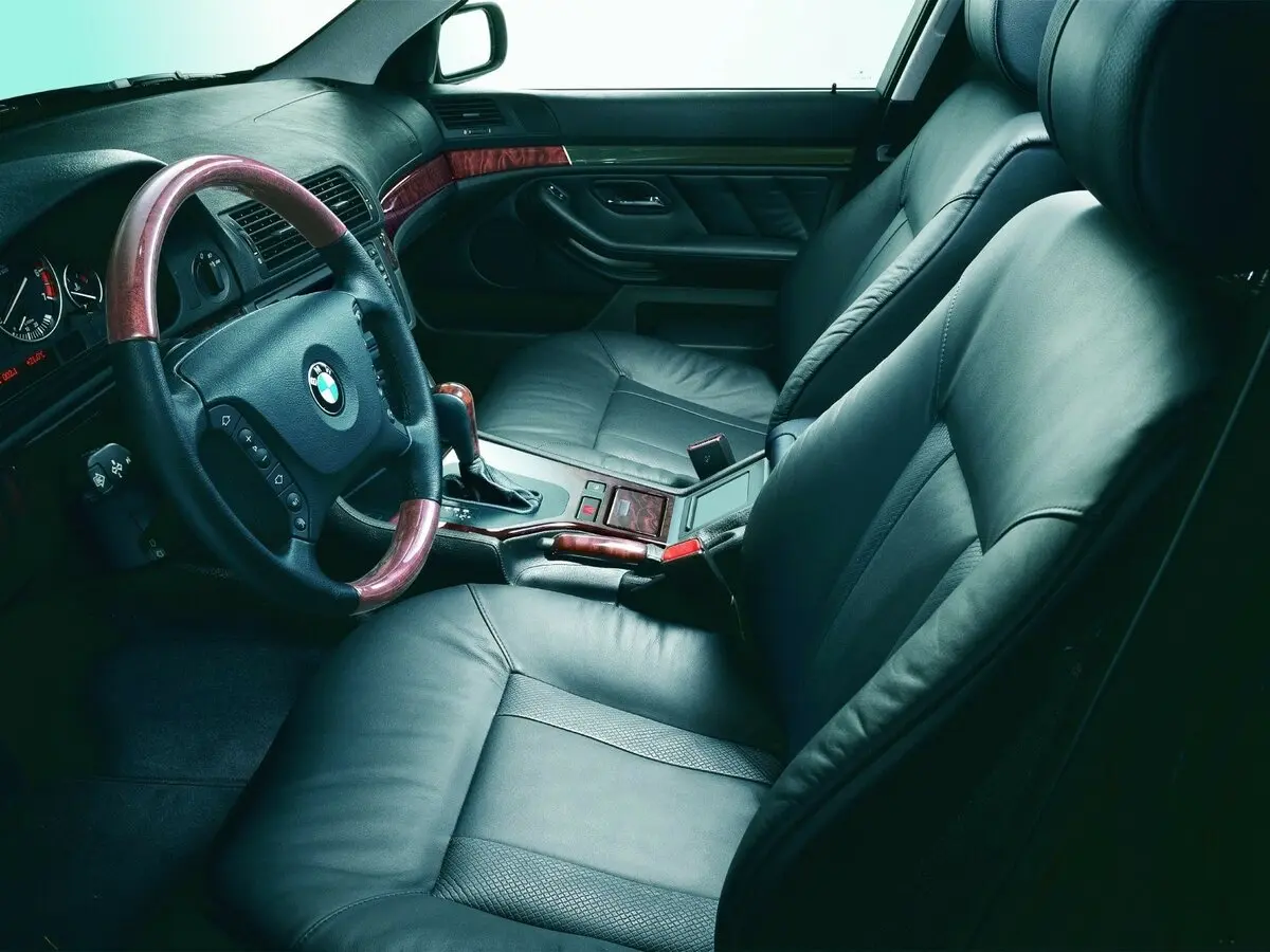 BMW 5 серии IV (E39) Рестайлинг Универсал 5 дв. — фото 5