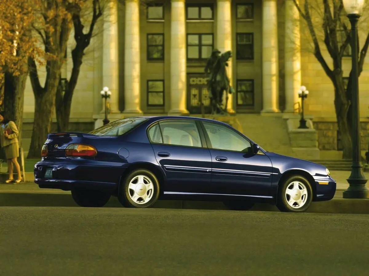 Chevrolet Malibu V Седан — сүрөт 5