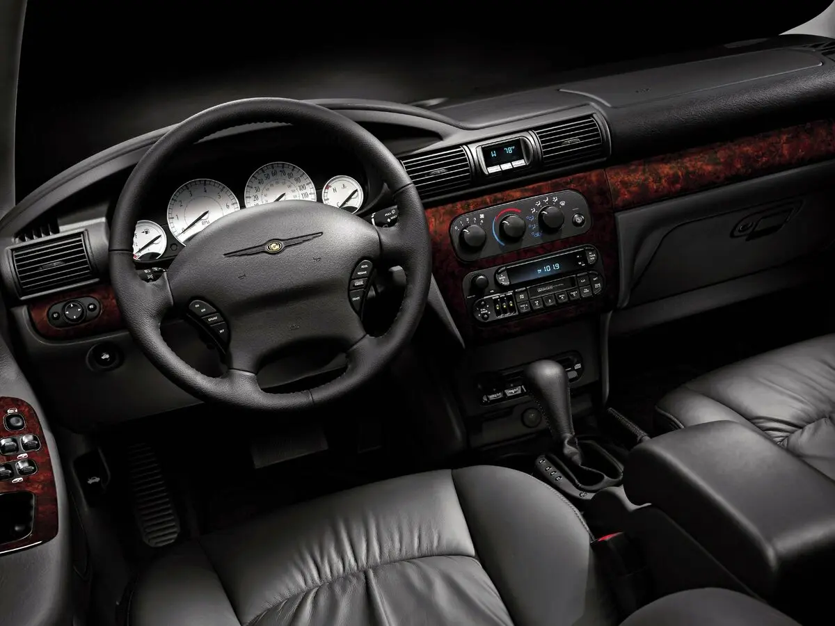 Chrysler Sebring II Седан — сүрөт 5