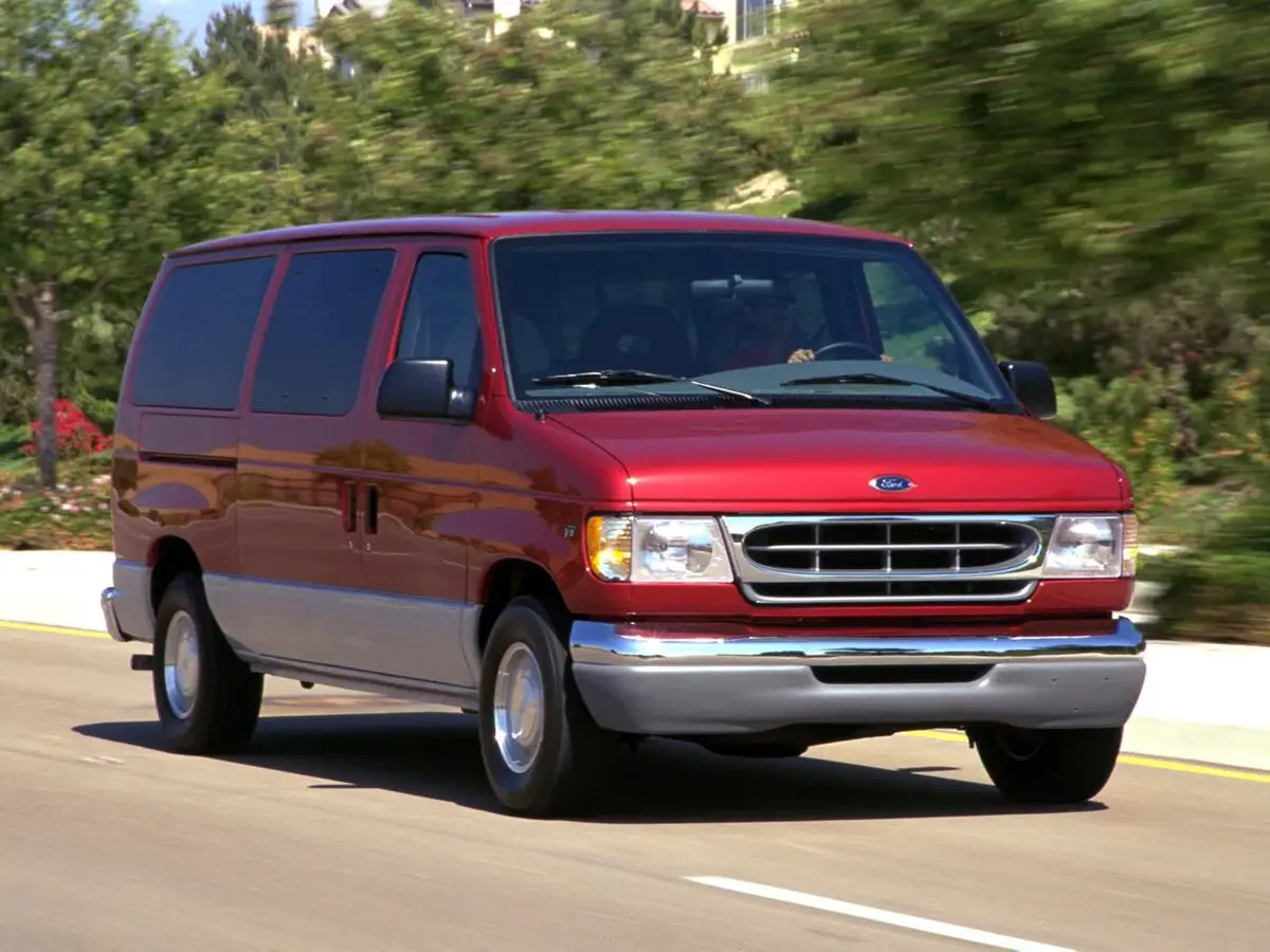 Ford Econoline IV Минивэн