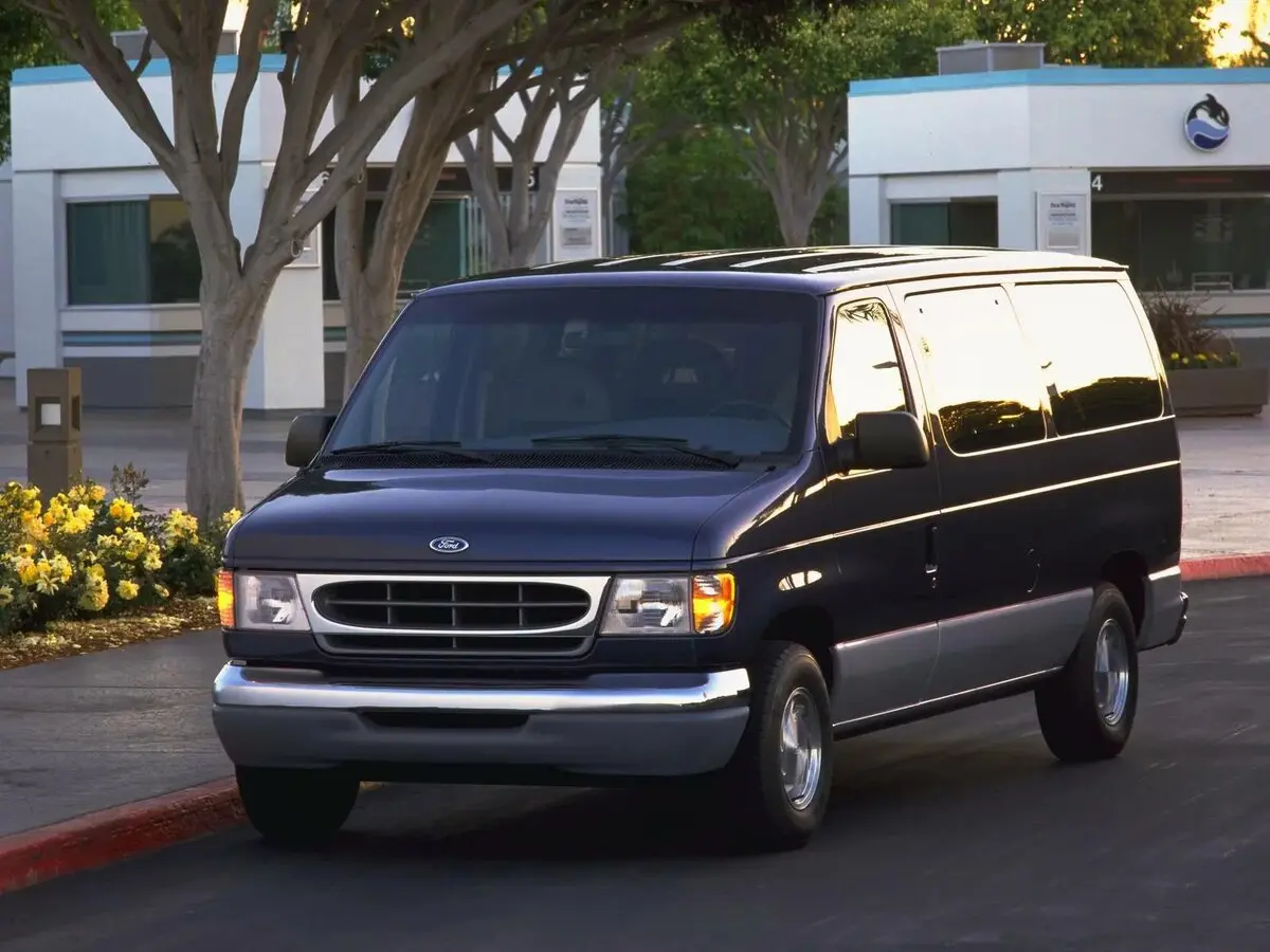 Ford Econoline IV Минивэн — сүрөт 3