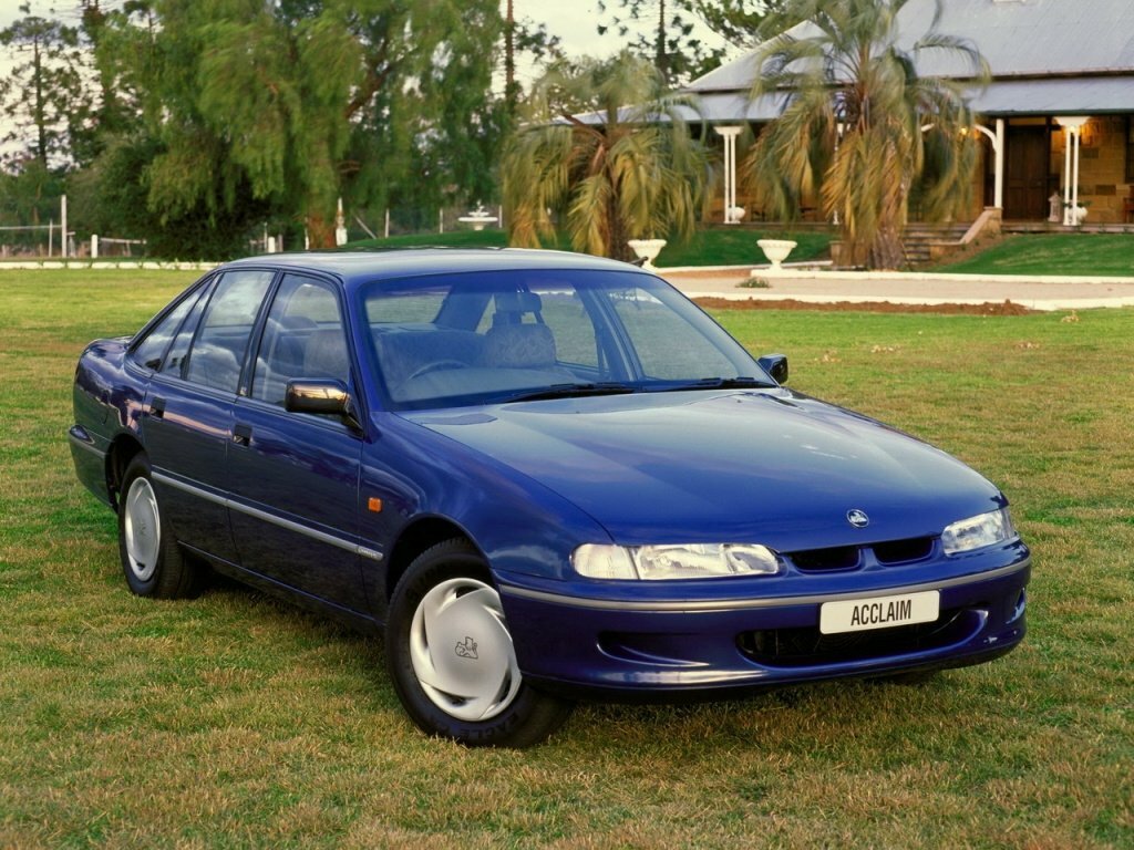 Holden Commodore II Седан
