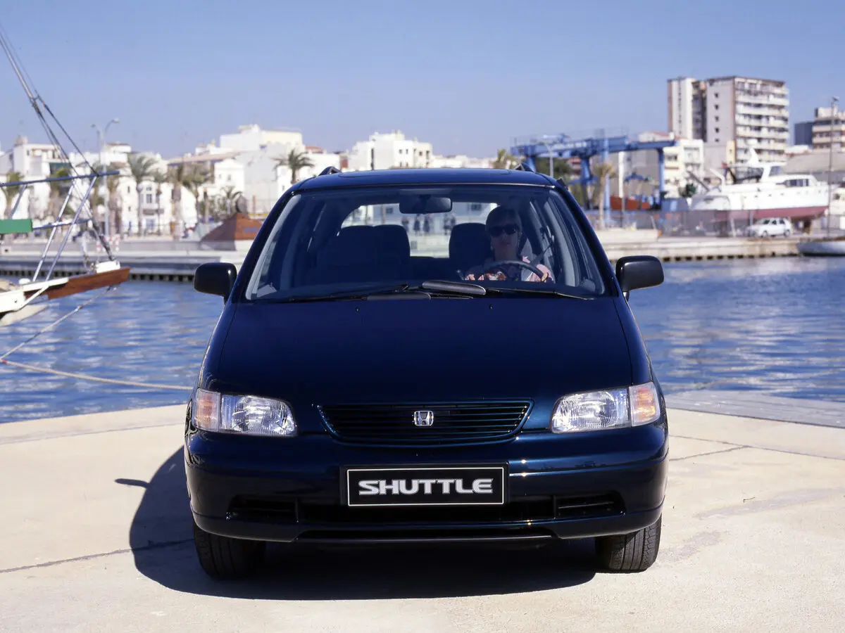 Honda Shuttle I Компактвэн — сүрөт 2