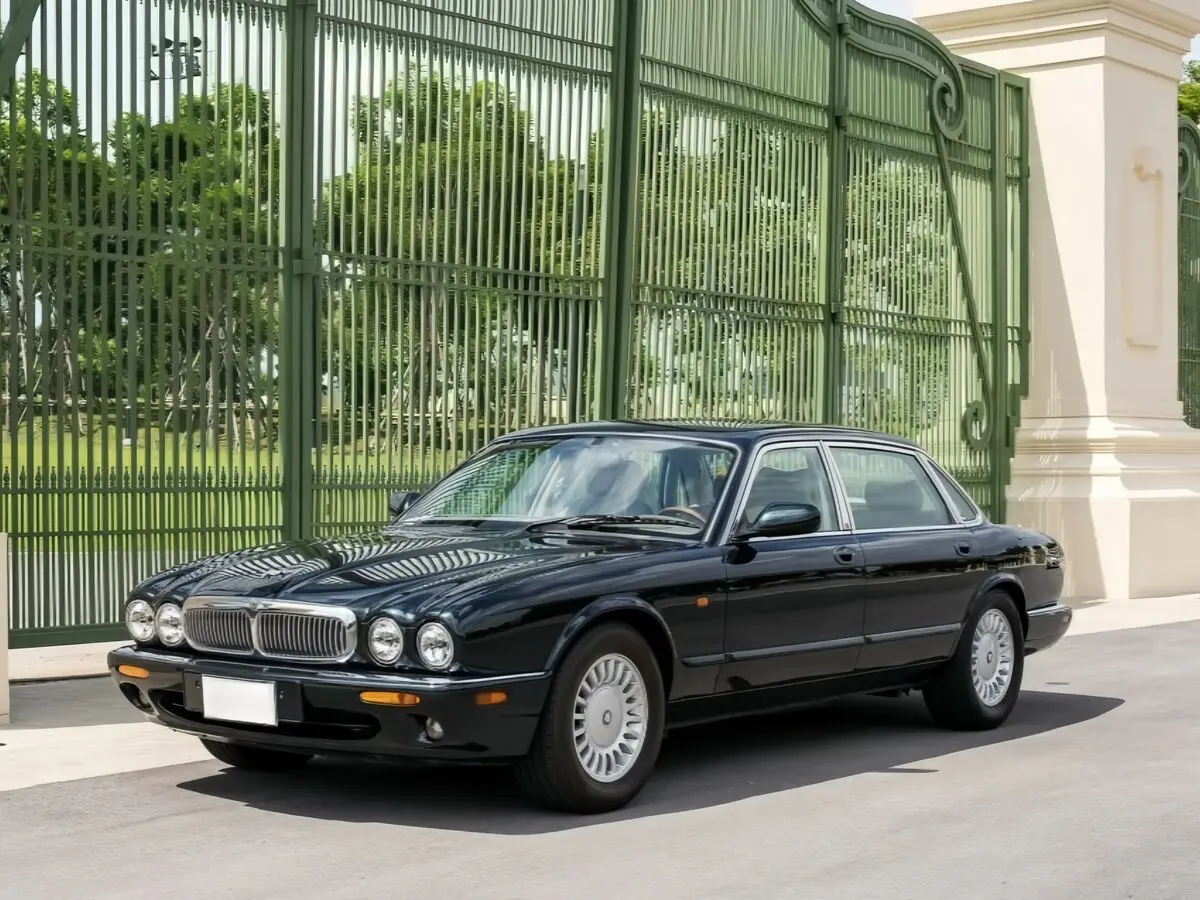 Jaguar XJ II (X308) Седан Long