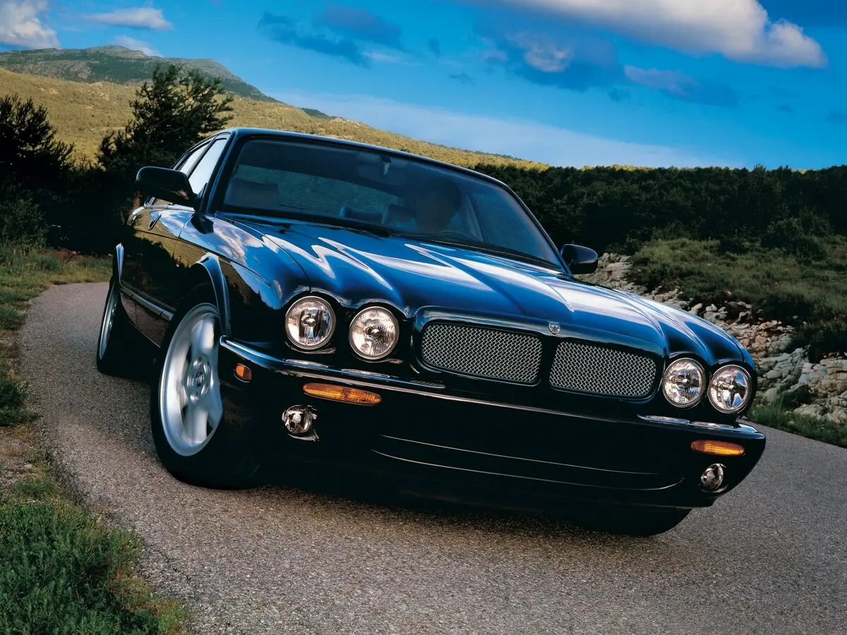 Jaguar XJ II (X308) Седан Long — сүрөт 3