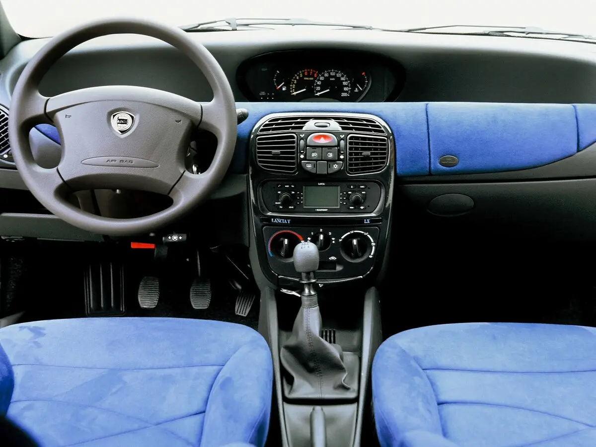 Lancia Ypsilon I (Type 840) Хэтчбек 3 дв. — 照片 5