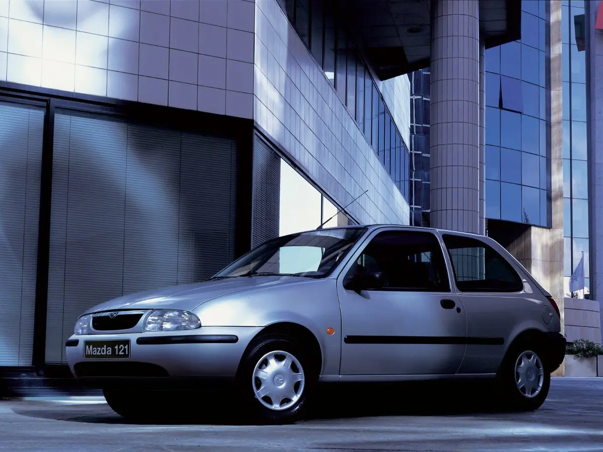 Mazda 121 III Хэтчбек 3 дв.