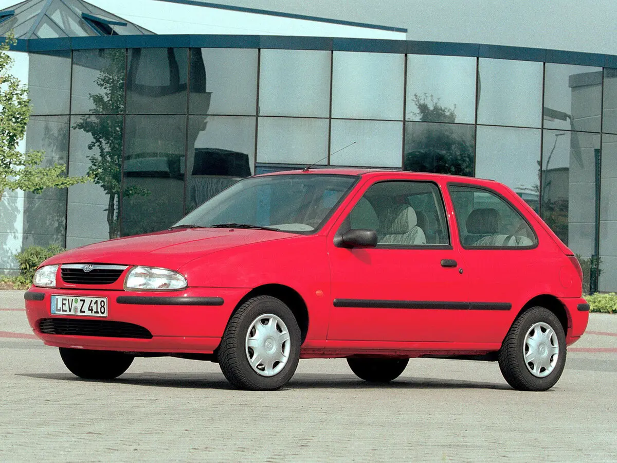 Mazda 121 III Хэтчбек 3 дв. — сүрөт 2