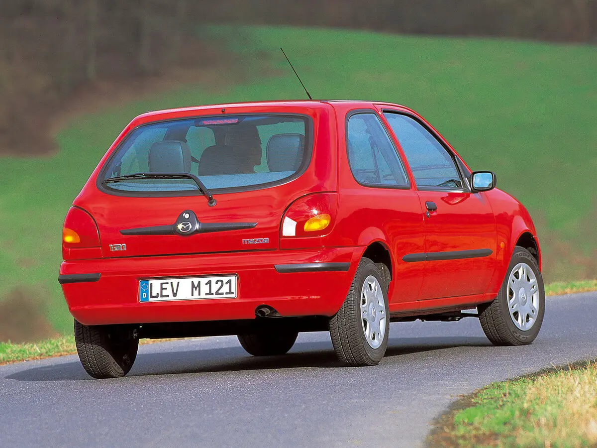 Mazda 121 III Хэтчбек 3 дв. — сүрөт 3