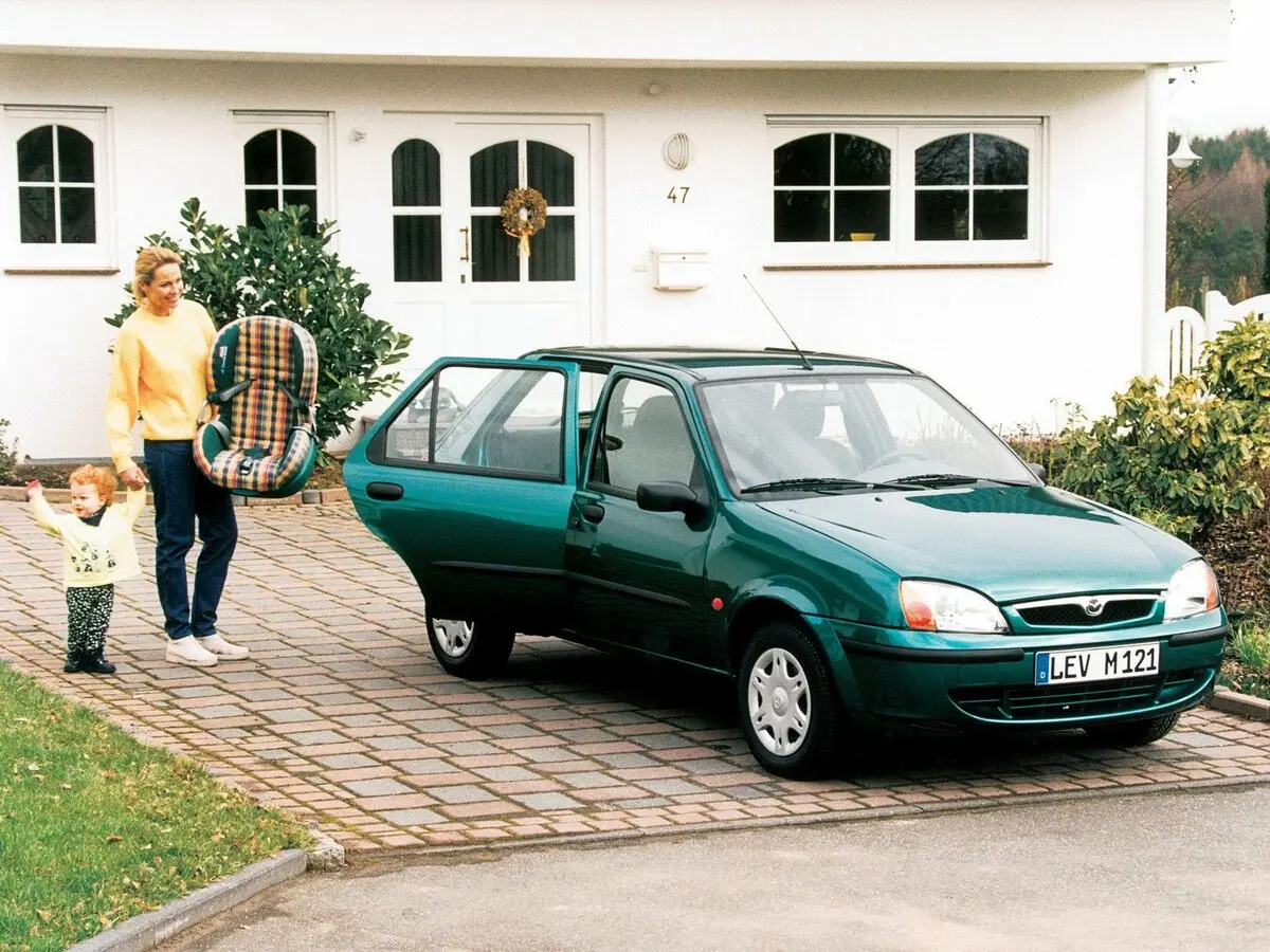 Mazda 121 III Хэтчбек 5 дв. — сүрөт 4