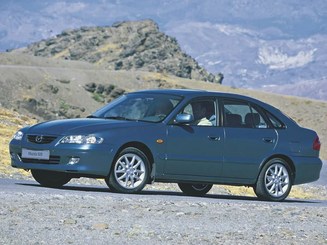 Mazda 626 V (GF) Лифтбек