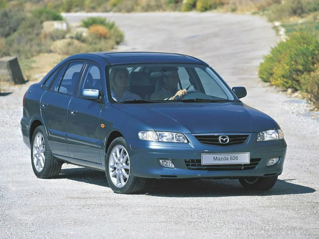 Mazda 626 V (GF) Лифтбек — фото 3