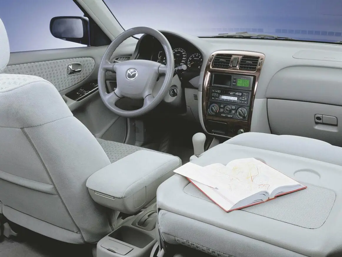 Mazda 626 V (GF) Лифтбек — фото 5