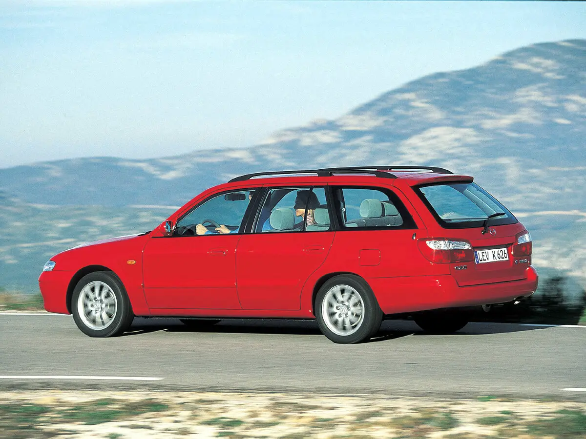 Mazda 626 V (GF) Универсал 5 дв. — фото 3