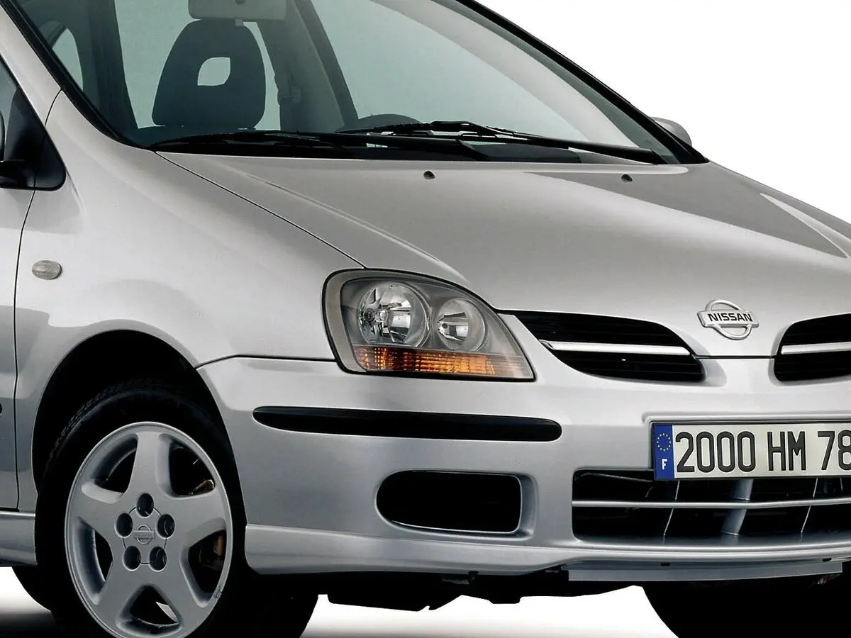 Nissan Almera Tino I Компактвэн — фото 7