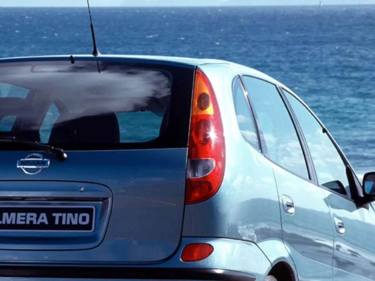 Nissan Almera Tino I Компактвэн — фото 8