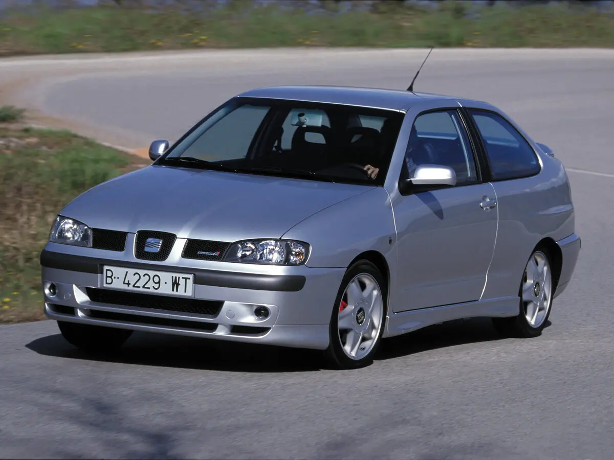 SEAT Cordoba I Рестайлинг Купе