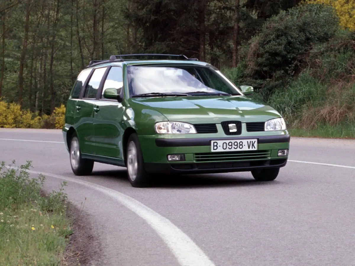 SEAT Cordoba I Рестайлинг Универсал 5 дв.