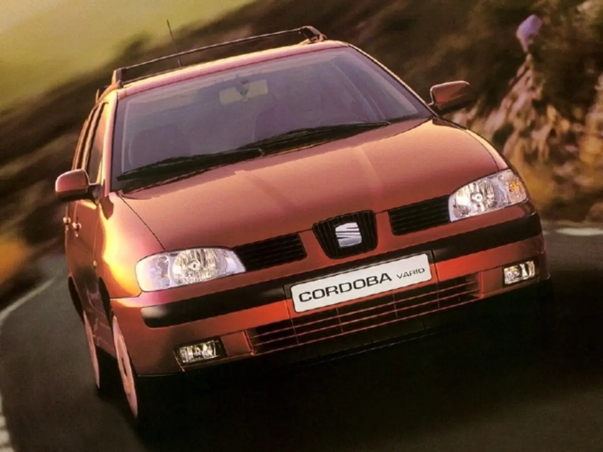 SEAT Cordoba I Рестайлинг Универсал 5 дв. — 照片 3