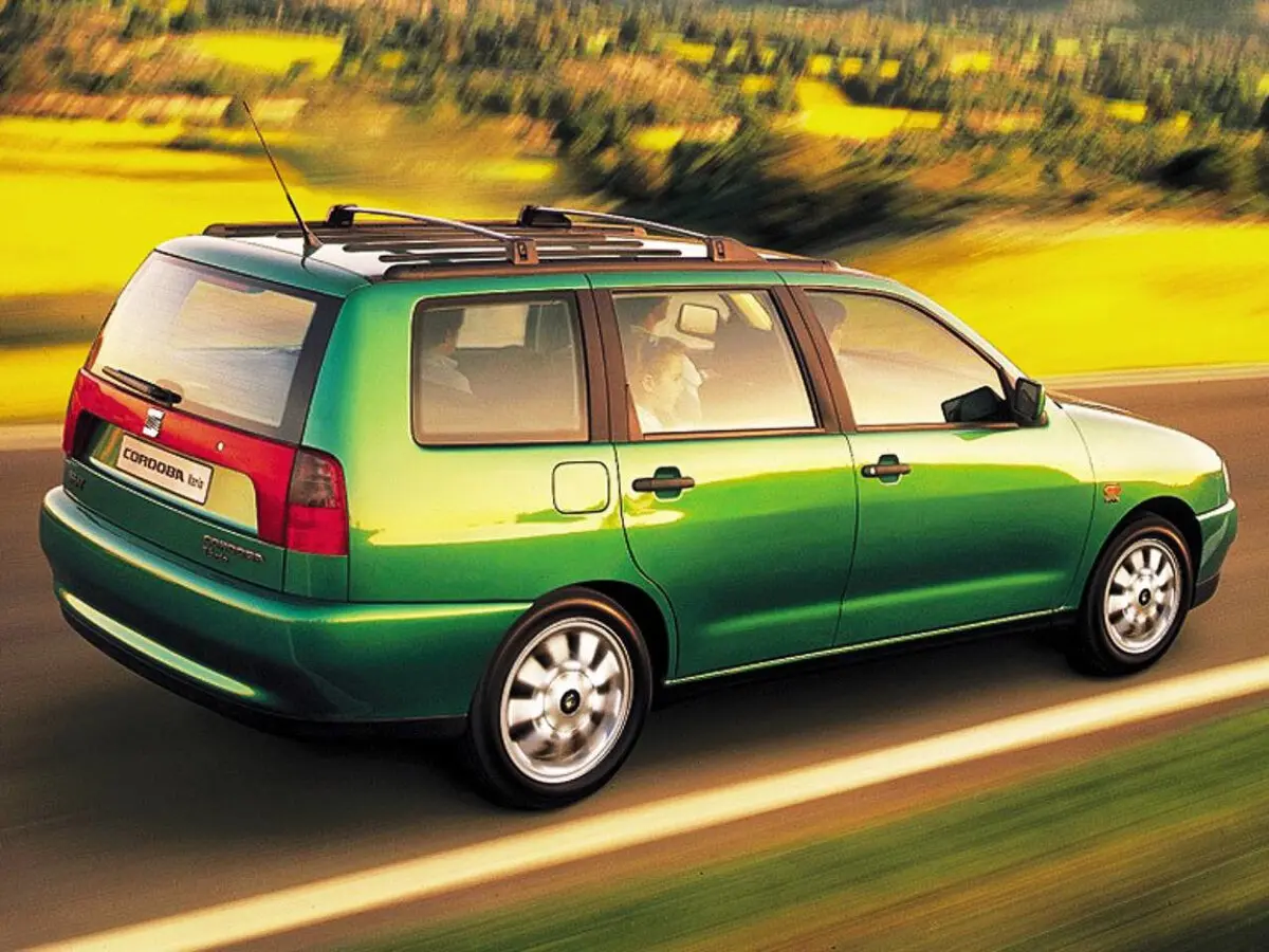 SEAT Cordoba I Рестайлинг Универсал 5 дв. — 照片 4