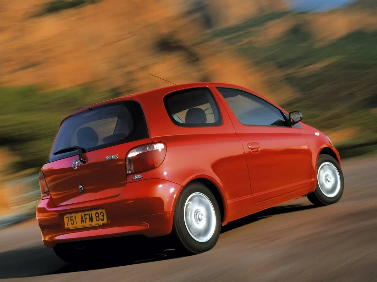 Toyota Yaris I Хэтчбек 3 дв. — сүрөт 5