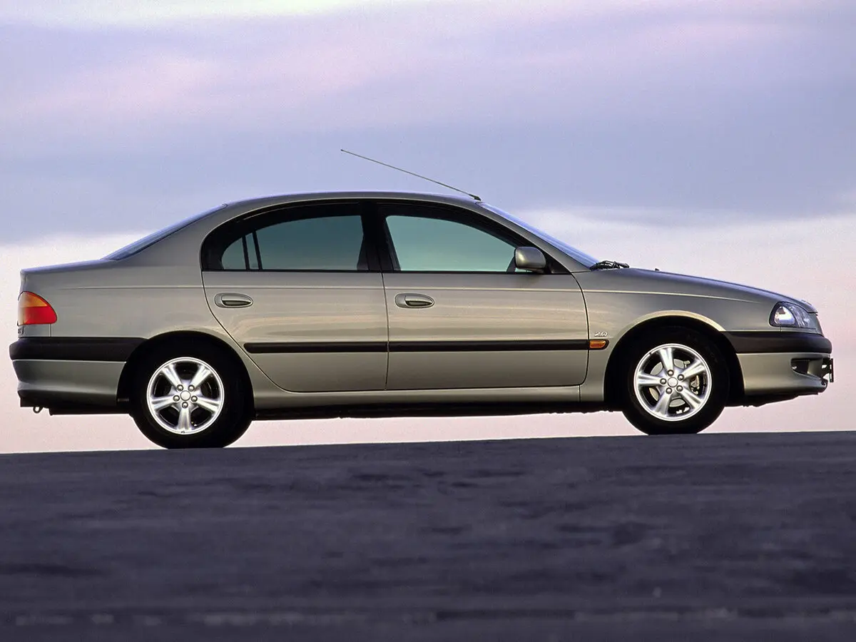 Toyota Avensis I Седан — сүрөт 3