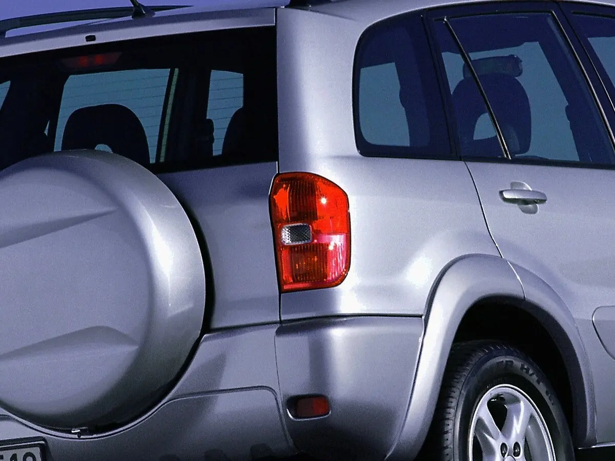 Toyota RAV4 II (XA20) Внедорожник 5 дв. — фото 7