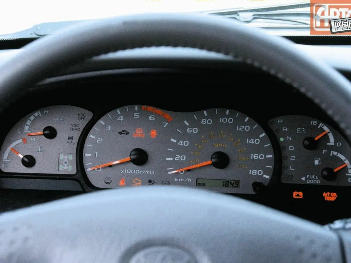 Toyota Sequoia I Внедорожник 5 дв. — фото 8