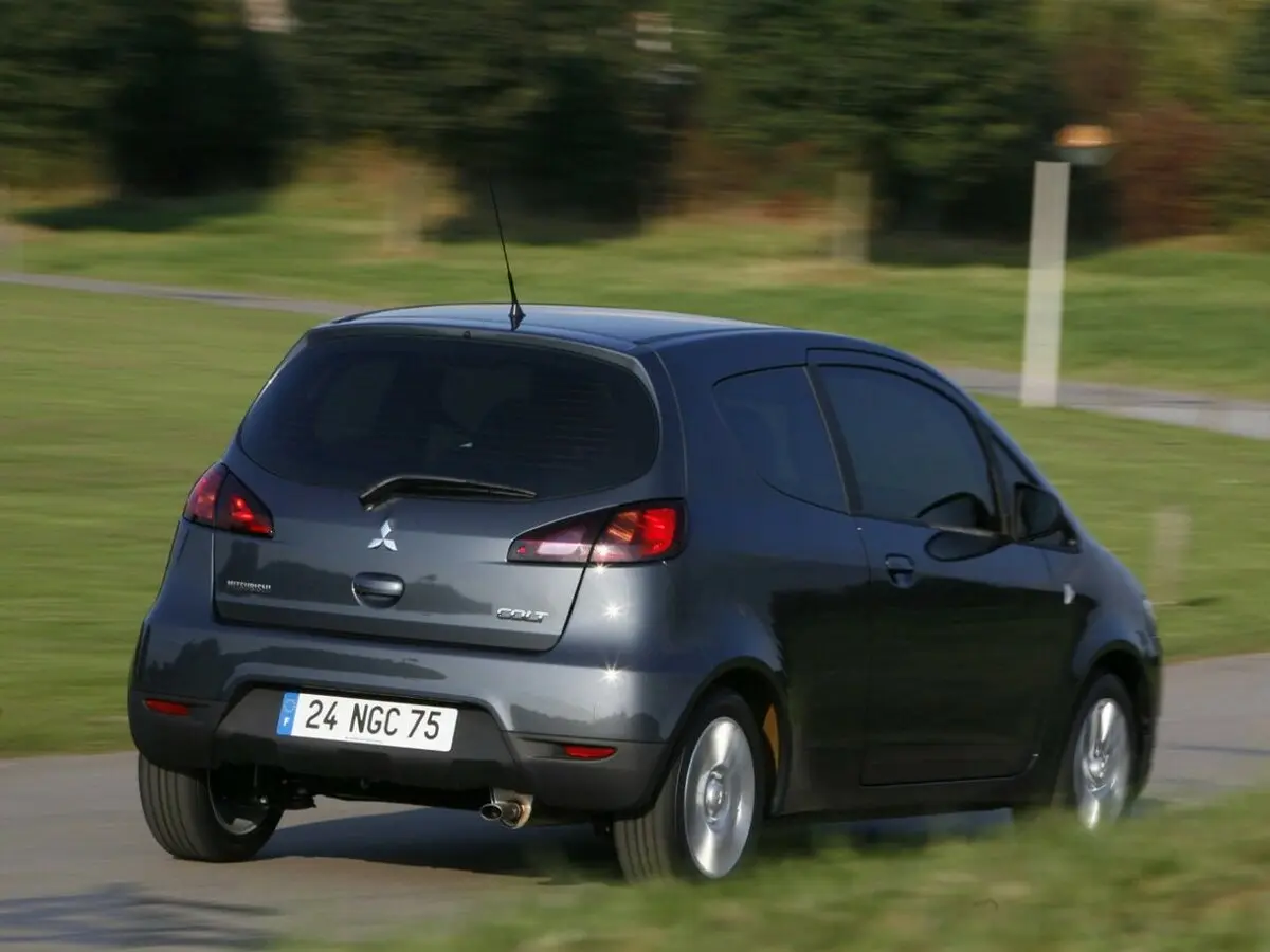 Mitsubishi Colt VI (Z30) Рестайлинг Хэтчбек 3 дв. — сүрөт 4