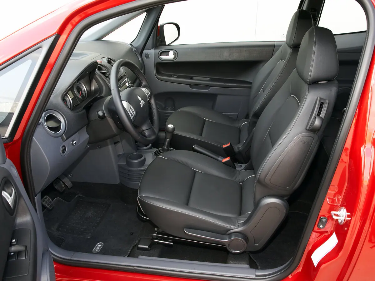 Mitsubishi Colt VI (Z30) Рестайлинг Хэтчбек 3 дв. — сүрөт 7