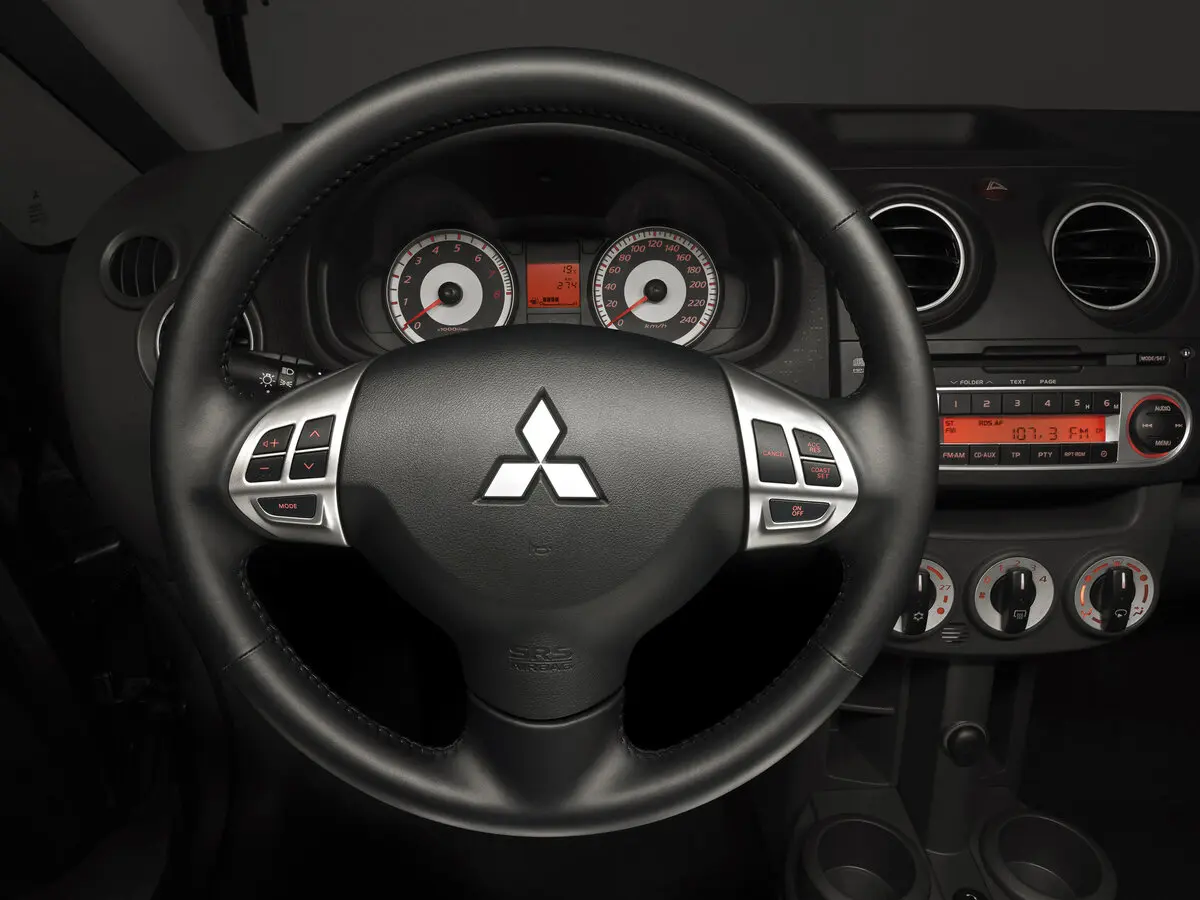 Mitsubishi Colt VI (Z30) Рестайлинг Хэтчбек 3 дв. — сүрөт 8