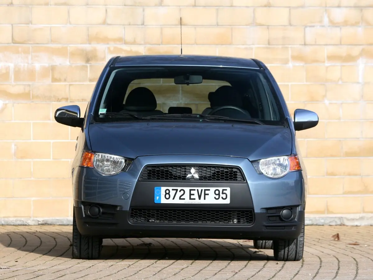 Mitsubishi Colt VI (Z30) Рестайлинг Хэтчбек 5 дв. — photo 3