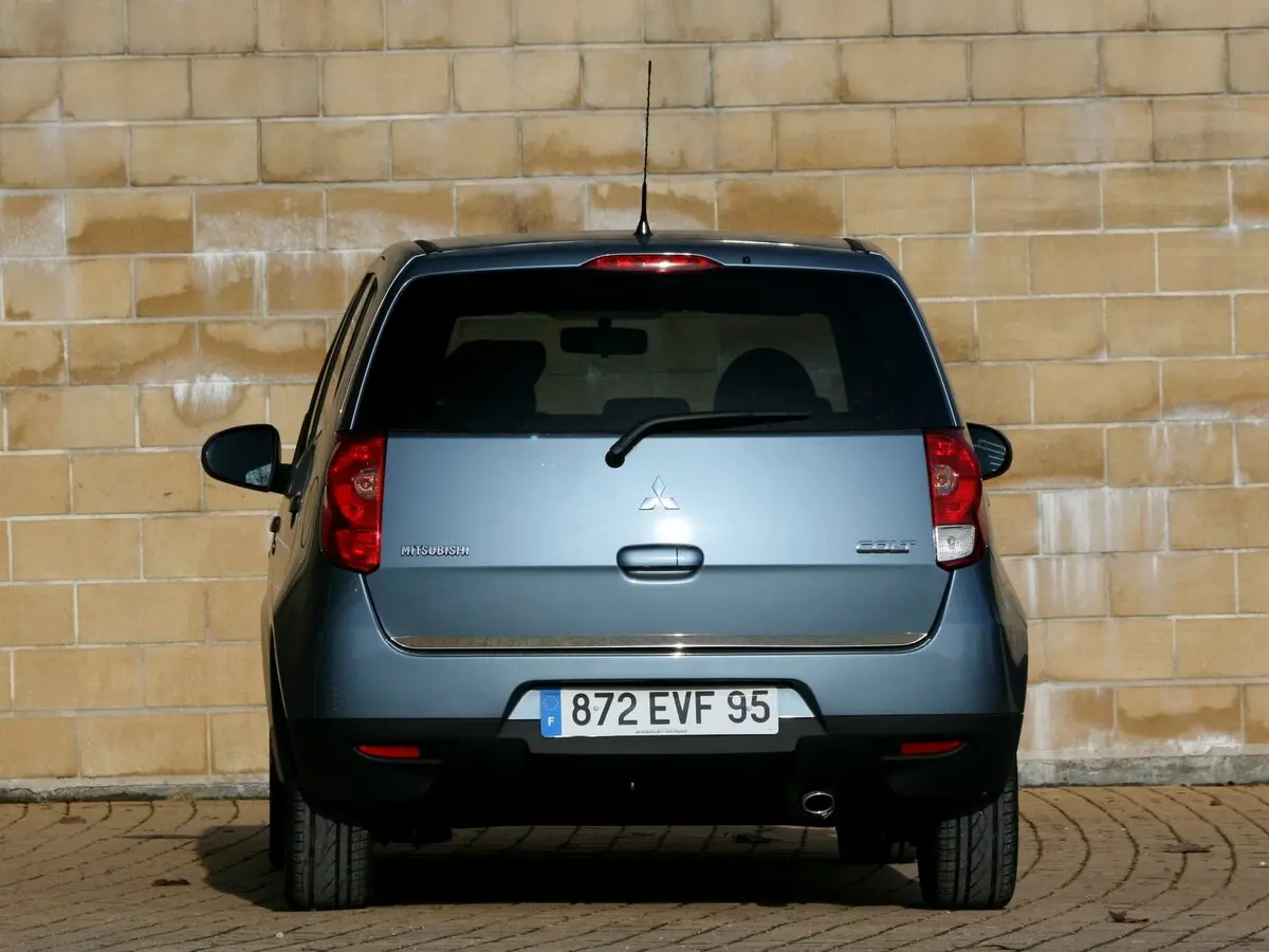Mitsubishi Colt VI (Z30) Рестайлинг Хэтчбек 5 дв. — photo 4