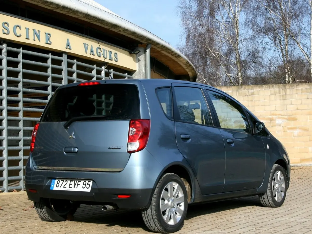 Mitsubishi Colt VI (Z30) Рестайлинг Хэтчбек 5 дв. — photo 5