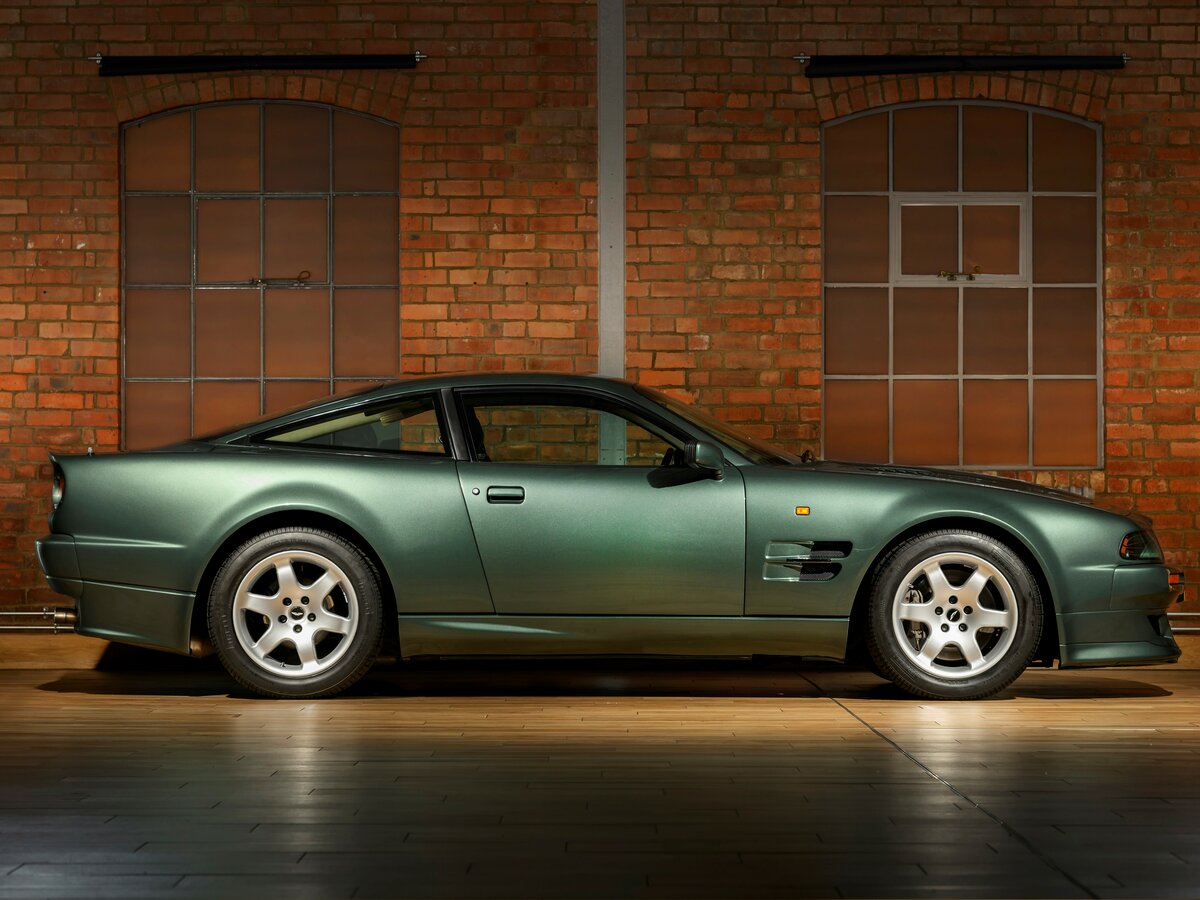 Aston Martin V8 Vantage II Купе — фото 2