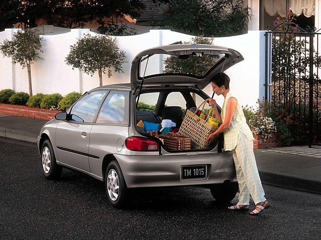 Chevrolet Metro 1997 – 2001 Хэтчбек 3 дв.