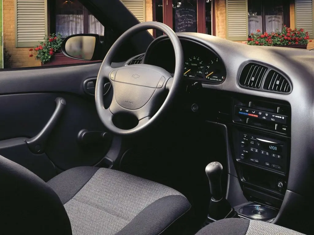 Chevrolet Metro 1997 – 2001 Седан — сүрөт 4
