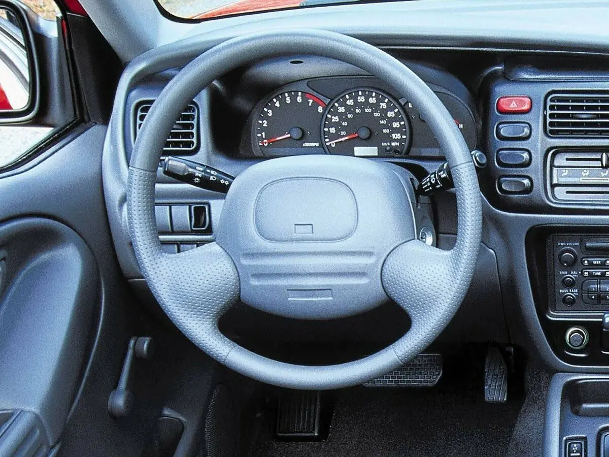 Chevrolet Tracker II Внедорожник 5 дв. — photo 7