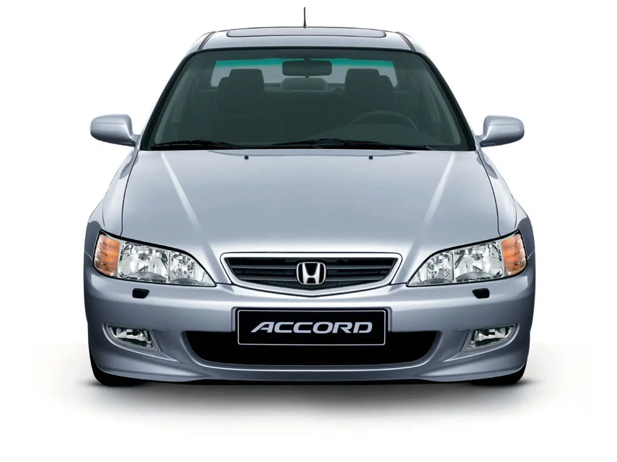 Honda Accord VI Хэтчбек 5 дв. — фото 4